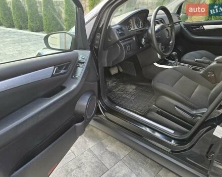 Черный Мерседес Б-класс, объемом двигателя 1.5 л и пробегом 223 тыс. км за 6700 $, фото 12 на Automoto.ua