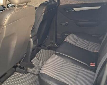 Черный Мерседес Б-класс, объемом двигателя 1.7 л и пробегом 234 тыс. км за 6000 $, фото 45 на Automoto.ua