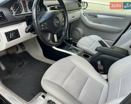 Чорний Мерседес Б-клас, об'ємом двигуна 2.03 л та пробігом 230 тис. км за 6400 $, фото 42 на Automoto.ua