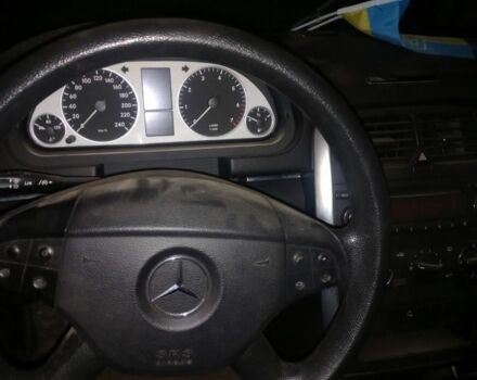 Черный Мерседес Б-класс, объемом двигателя 2 л и пробегом 192 тыс. км за 3800 $, фото 5 на Automoto.ua