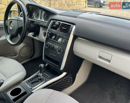Чорний Мерседес Б-клас, об'ємом двигуна 2.03 л та пробігом 230 тис. км за 6400 $, фото 55 на Automoto.ua
