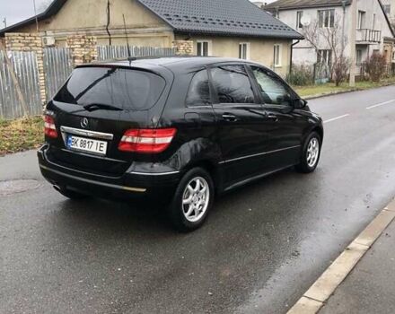 Черный Мерседес Б-класс, объемом двигателя 1.7 л и пробегом 290 тыс. км за 4500 $, фото 5 на Automoto.ua