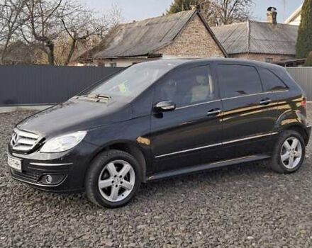 Черный Мерседес Б-класс, объемом двигателя 1.7 л и пробегом 234 тыс. км за 6000 $, фото 4 на Automoto.ua