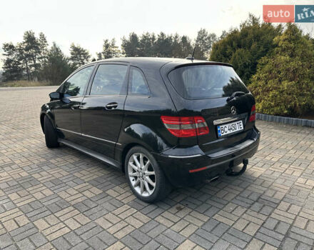 Черный Мерседес Б-класс, объемом двигателя 2 л и пробегом 315 тыс. км за 6900 $, фото 6 на Automoto.ua