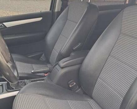 Черный Мерседес Б-класс, объемом двигателя 1.7 л и пробегом 234 тыс. км за 6000 $, фото 31 на Automoto.ua