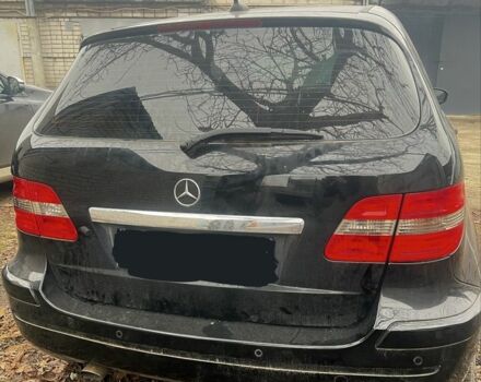 Черный Мерседес Б-класс, объемом двигателя 2 л и пробегом 192 тыс. км за 3800 $, фото 2 на Automoto.ua