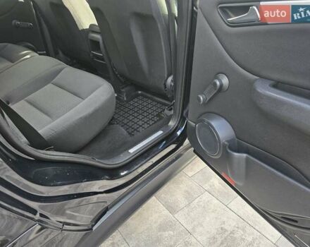 Черный Мерседес Б-класс, объемом двигателя 1.5 л и пробегом 223 тыс. км за 6700 $, фото 30 на Automoto.ua