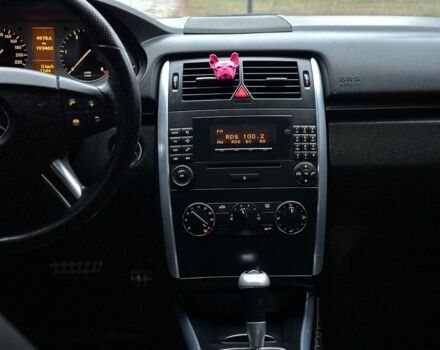 Черный Мерседес Б-класс, объемом двигателя 2 л и пробегом 193 тыс. км за 7700 $, фото 15 на Automoto.ua