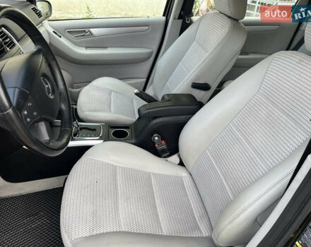 Чорний Мерседес Б-клас, об'ємом двигуна 2.03 л та пробігом 230 тис. км за 6400 $, фото 44 на Automoto.ua