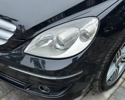 Черный Мерседес Б-класс, объемом двигателя 2 л и пробегом 193 тыс. км за 7700 $, фото 6 на Automoto.ua