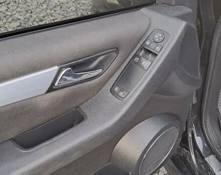 Черный Мерседес Б-класс, объемом двигателя 1.7 л и пробегом 234 тыс. км за 6000 $, фото 25 на Automoto.ua