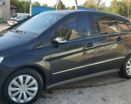 Чорний Мерседес Б-клас, об'ємом двигуна 2 л та пробігом 300 тис. км за 4900 $, фото 6 на Automoto.ua