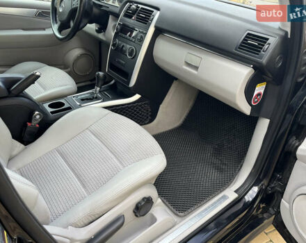 Чорний Мерседес Б-клас, об'ємом двигуна 2.03 л та пробігом 230 тис. км за 6400 $, фото 51 на Automoto.ua