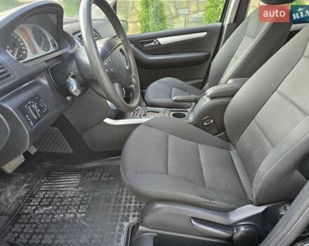 Черный Мерседес Б-класс, объемом двигателя 1.5 л и пробегом 223 тыс. км за 6700 $, фото 16 на Automoto.ua