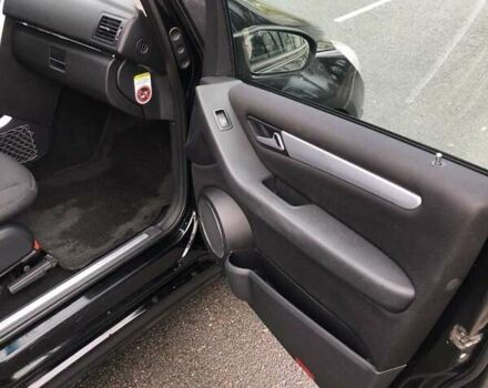 Черный Мерседес Б-класс, объемом двигателя 1.7 л и пробегом 290 тыс. км за 4500 $, фото 15 на Automoto.ua