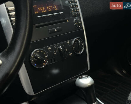 Чорний Мерседес Б-клас, об'ємом двигуна 2 л та пробігом 193 тис. км за 7700 $, фото 47 на Automoto.ua