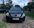 Черный Мерседес Б-класс, объемом двигателя 2 л и пробегом 138 тыс. км за 5000 $, фото 1 на Automoto.ua