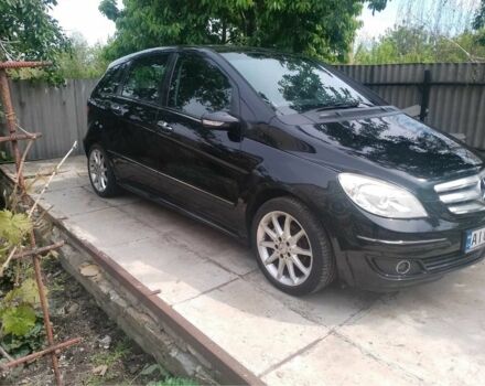 Черный Мерседес Б-класс, объемом двигателя 1.7 л и пробегом 221 тыс. км за 6500 $, фото 1 на Automoto.ua