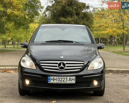 Мерседес Б-клас 2006 у Миколаєві на Automoto.ua Чорний Мерседес Б-клас, об'ємом двигуна 1.5 л та пробігом 320 тис. км за 5500 $, фото 1 на Automoto.ua