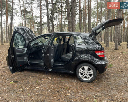 Черный Мерседес Б-класс, объемом двигателя 2.03 л и пробегом 274 тыс. км за 5749 $, фото 32 на Automoto.ua