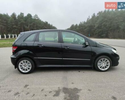 Чорний Мерседес Б-клас, об'ємом двигуна 2 л та пробігом 228 тис. км за 6400 $, фото 9 на Automoto.ua