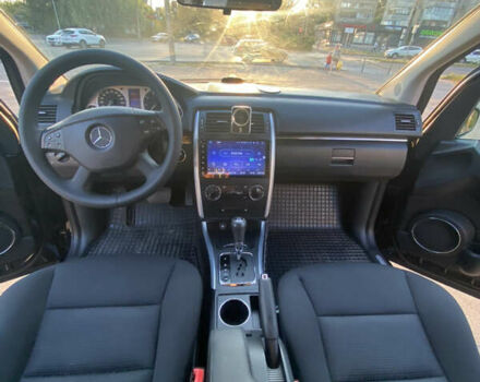 Мерседес Б-клас 2006 у Вінниці на Automoto.ua Чорний Мерседес Б-клас, об'ємом двигуна 1.7 л та пробігом 199 тис. км за 6700 $, фото 8 на Automoto.ua