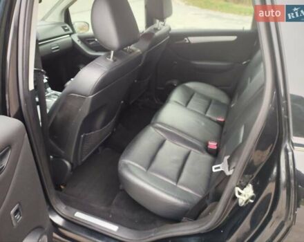 Чорний Мерседес Б-клас, об'ємом двигуна 2 л та пробігом 228 тис. км за 6400 $, фото 23 на Automoto.ua