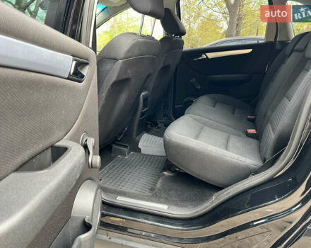 Мерседес Б-клас 2006 у Миколаєві на Automoto.ua Чорний Мерседес Б-клас, об'ємом двигуна 1.5 л та пробігом 320 тис. км за 5500 $, фото 9 на Automoto.ua