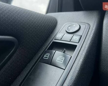 Черный Мерседес Б-класс, объемом двигателя 2.04 л и пробегом 277 тыс. км за 6590 $, фото 18 на Automoto.ua