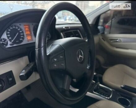 Черный Мерседес Б-класс, объемом двигателя 2 л и пробегом 295 тыс. км за 5600 $, фото 5 на Automoto.ua