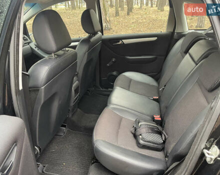 Черный Мерседес Б-класс, объемом двигателя 2.03 л и пробегом 274 тыс. км за 5749 $, фото 19 на Automoto.ua