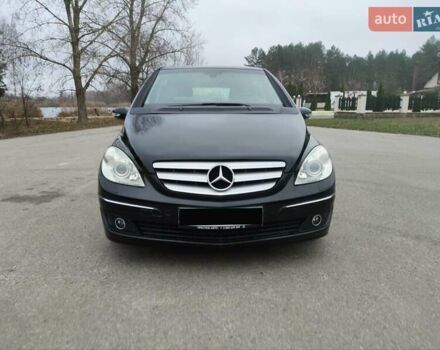 Чорний Мерседес Б-клас, об'ємом двигуна 2 л та пробігом 228 тис. км за 6400 $, фото 2 на Automoto.ua