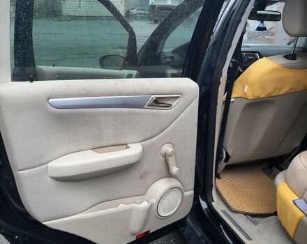 Черный Мерседес Б-класс, объемом двигателя 1.5 л и пробегом 180 тыс. км за 6100 $, фото 6 на Automoto.ua