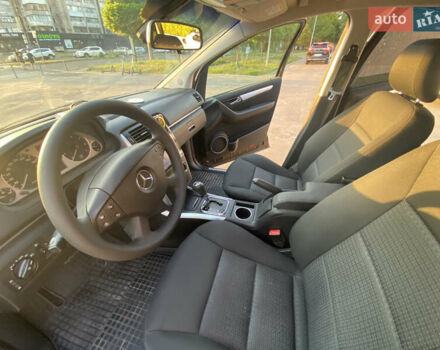 Мерседес Б-клас 2006 у Вінниці на Automoto.ua Чорний Мерседес Б-клас, об'ємом двигуна 1.7 л та пробігом 199 тис. км за 6700 $, фото 9 на Automoto.ua