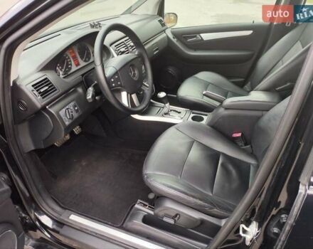 Чорний Мерседес Б-клас, об'ємом двигуна 2 л та пробігом 228 тис. км за 6400 $, фото 28 на Automoto.ua