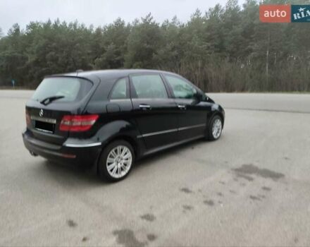 Чорний Мерседес Б-клас, об'ємом двигуна 2 л та пробігом 228 тис. км за 6400 $, фото 3 на Automoto.ua