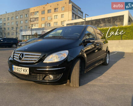 Мерседес Б-клас 2006 у Вінниці на Automoto.ua Чорний Мерседес Б-клас, об'ємом двигуна 1.7 л та пробігом 199 тис. км за 6700 $, фото 2 на Automoto.ua