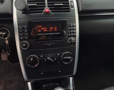 Чорний Мерседес Б-клас, об'ємом двигуна 1.5 л та пробігом 211 тис. км за 6200 $, фото 14 на Automoto.ua