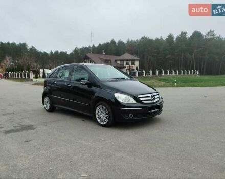 Чорний Мерседес Б-клас, об'ємом двигуна 2 л та пробігом 228 тис. км за 6400 $, фото 1 на Automoto.ua