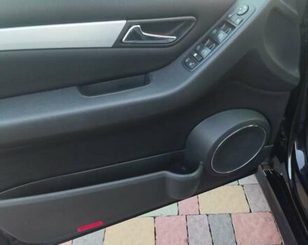 Чорний Мерседес Б-клас, об'ємом двигуна 2 л та пробігом 192 тис. км за 7200 $, фото 28 на Automoto.ua