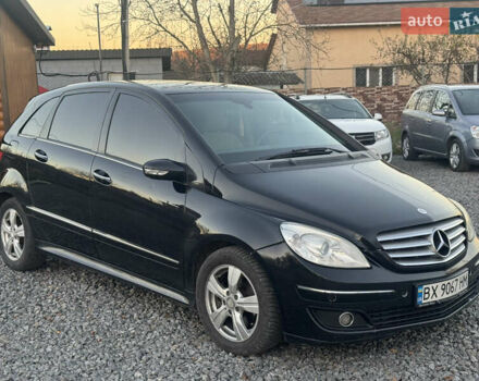 Черный Мерседес Б-класс, объемом двигателя 1.99 л и пробегом 330 тыс. км за 4999 $, фото 6 на Automoto.ua