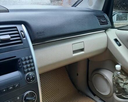 Черный Мерседес Б-класс, объемом двигателя 1.5 л и пробегом 180 тыс. км за 6100 $, фото 13 на Automoto.ua