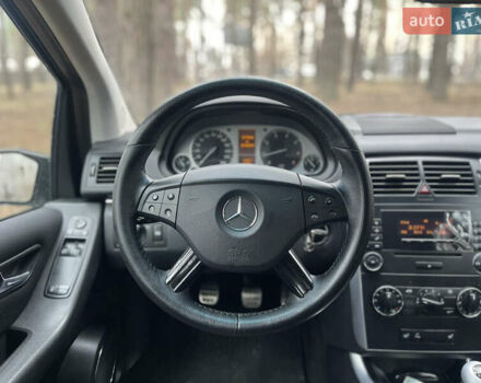 Черный Мерседес Б-класс, объемом двигателя 2.03 л и пробегом 274 тыс. км за 5950 $, фото 15 на Automoto.ua