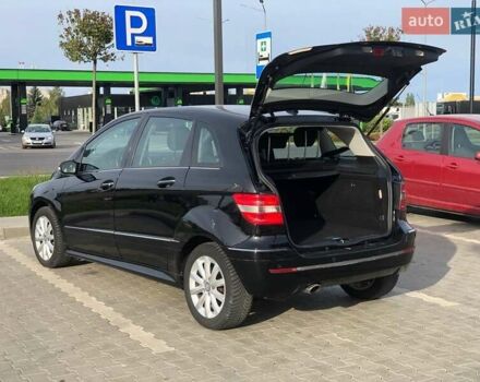 Чорний Мерседес Б-клас, об'ємом двигуна 1.7 л та пробігом 261 тис. км за 6900 $, фото 6 на Automoto.ua