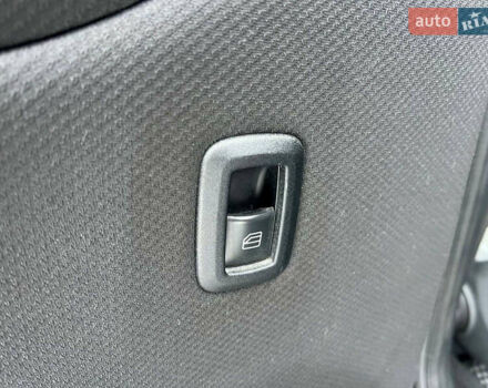 Черный Мерседес Б-класс, объемом двигателя 2 л и пробегом 265 тыс. км за 6990 $, фото 30 на Automoto.ua