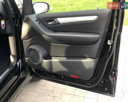 Чорний Мерседес Б-клас, об'ємом двигуна 1.7 л та пробігом 261 тис. км за 6900 $, фото 19 на Automoto.ua