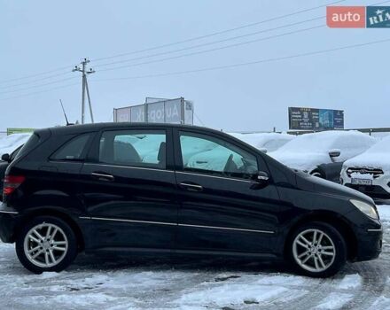 Черный Мерседес Б-класс, объемом двигателя 2 л и пробегом 265 тыс. км за 6990 $, фото 9 на Automoto.ua