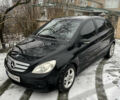 Черный Мерседес Б-класс, объемом двигателя 2 л и пробегом 276 тыс. км за 6400 $, фото 1 на Automoto.ua