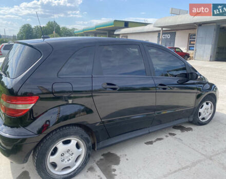 Черный Мерседес Б-класс, объемом двигателя 1.5 л и пробегом 185 тыс. км за 6150 $, фото 4 на Automoto.ua