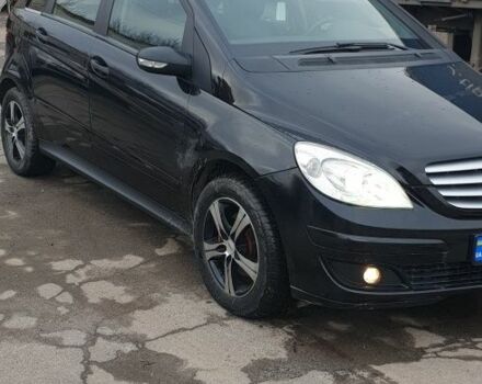 Черный Мерседес Б-класс, объемом двигателя 0 л и пробегом 470 тыс. км за 5500 $, фото 1 на Automoto.ua